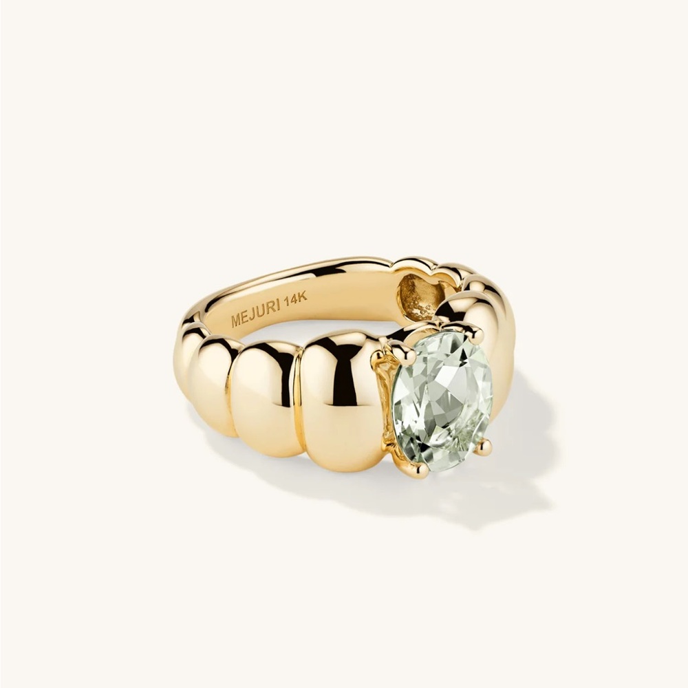 Mejuri Charlotte Puffy Gemstone ring